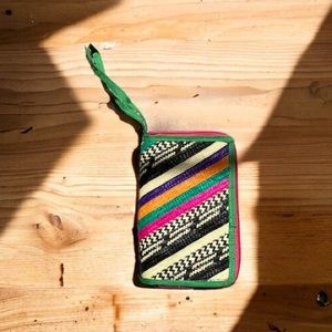 👛Colorful Weaved Straw Zip Around Clutch Wallet, EUC